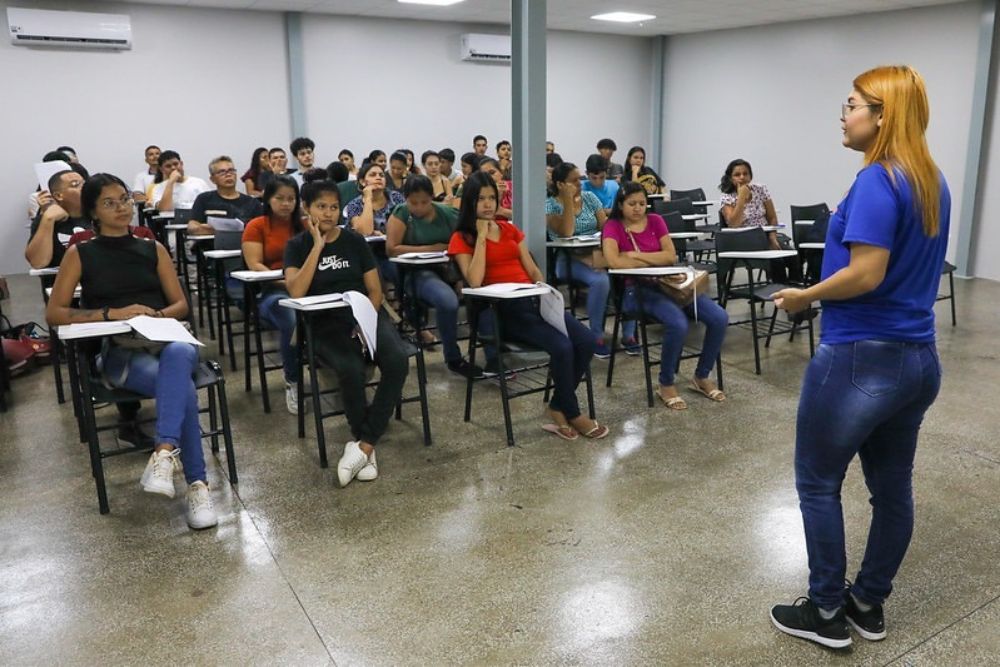 Manaus oferta 160 vagas para curso b&aacute;sico de &lsquo;T&eacute;cnico em Celular&rsquo;