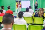 Alunos da EJA recebem orientações de empreendedorismo durante seminário em Manaus