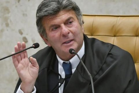 STF retoma julgamento de Bolsonaro e aliados com voto de Fux