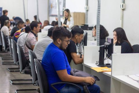 Sine Amazonas divulga 379 vagas de emprego para esta segunda-feira (13)