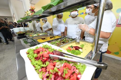 Programa 'Manaus sem Fome' serviu mais de 2,2 milhões de refeições à população em risco social