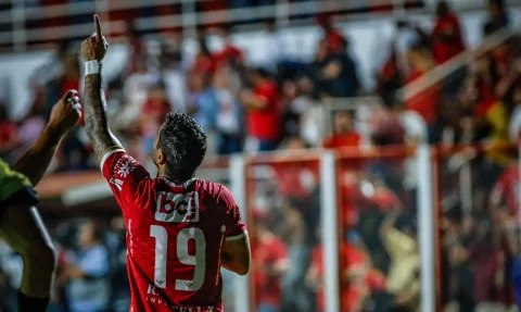 Brasileirão Série B: Vila Nova supera Novorizontino por 2 a 1 em Goiânia