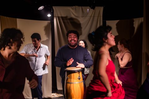Teatro da Instalação recebe estreia de nova temporada do espetáculo ‘Helena’