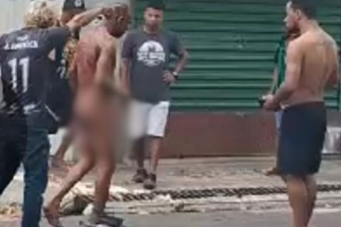 Homem nu suspeito de estuprar criança é espancado por populares no Centro de Manaus