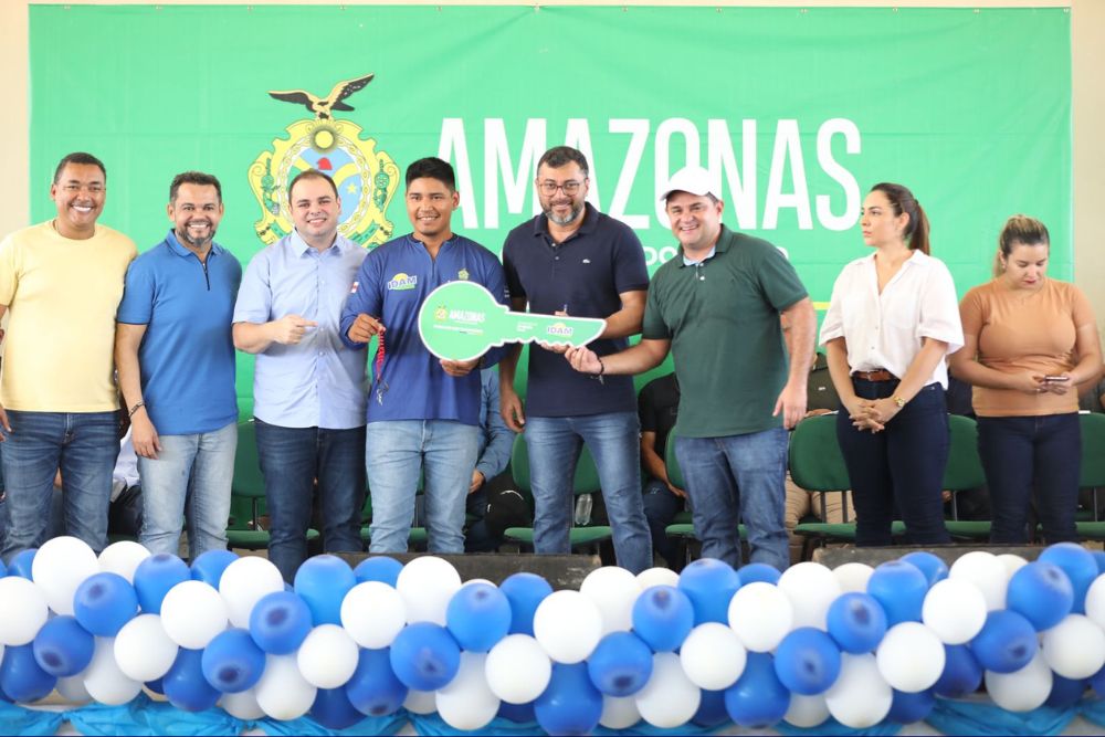 Amazonas beneficia produtores rurais com R$ 355,9 mil em cr&eacute;dito e mais de 400 documentos