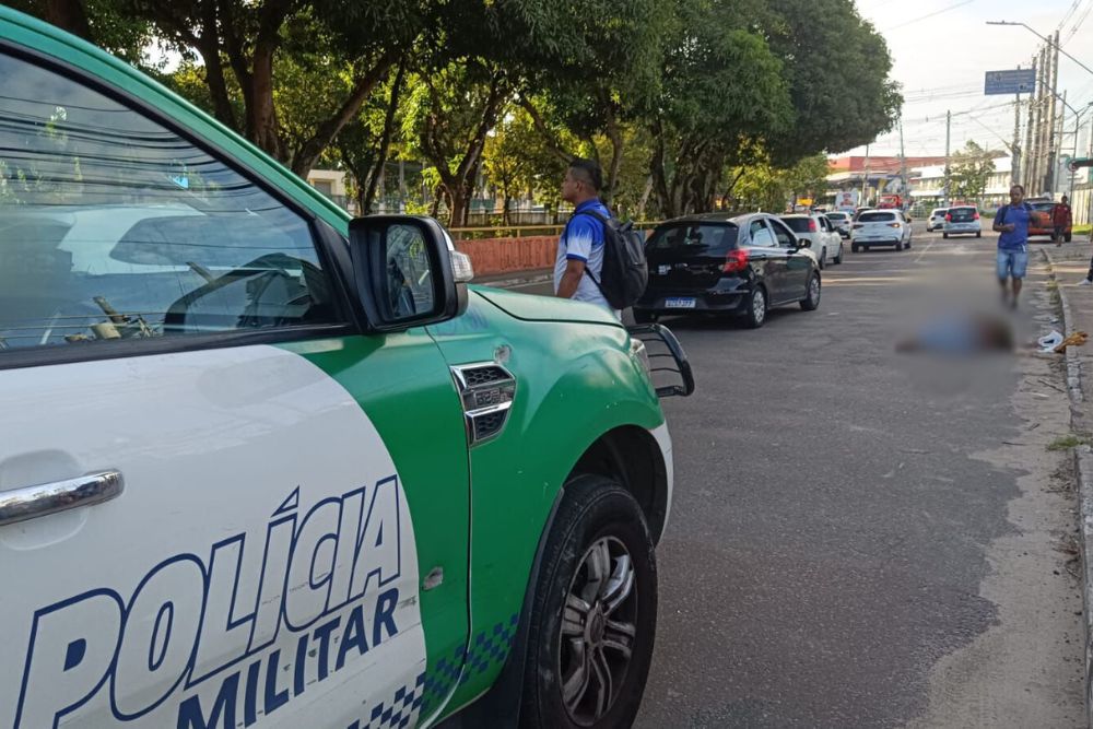 Homem fica gravemente ferido ao ser atropelado por picape na avenida Brasil Homem fica gravemente ferido ao ser atropelado por picape na avenida Brasil