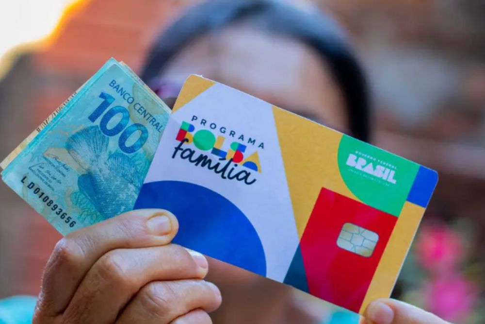 Caixa paga Bolsa Família a beneficiários com NIS de final 8 Caixa paga Bolsa Família a beneficiários com NIS de final 8