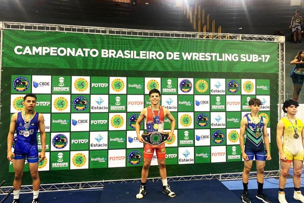 Atleta do &ldquo;Manaus Ol&iacute;mpica&rdquo; conquista t&iacute;tulo brasileiro sub-17 de Wrestling em Aracaju