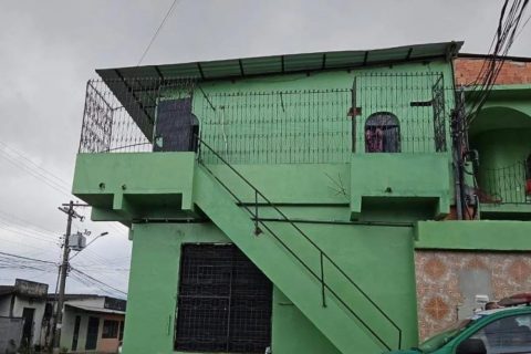 Mulher é morta a facadas após chegar de festa em Manaus