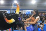 Boi Caprichoso homenageia artista indígena Márcia Kambeba durante Tarde Alegre Infantil
