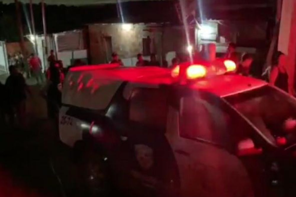 Corpo de homem é encontrado enterrado no bairro Tarumã Corpo de homem é encontrado enterrado no bairro Tarumã
