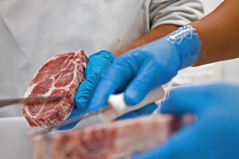 Empresas vão doar 2 milhões de quilos de carne ao Rio Grande do Sul