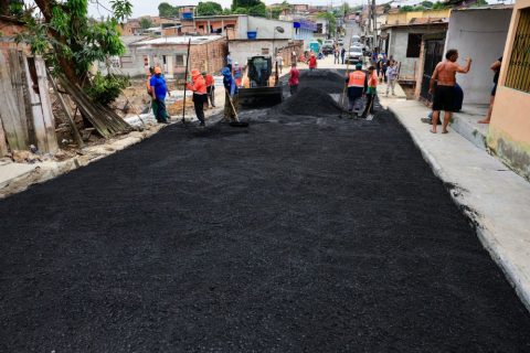 Ponte do bairro São José é reconstruída sobre duas linhas com 20 aduelas em concreto armado