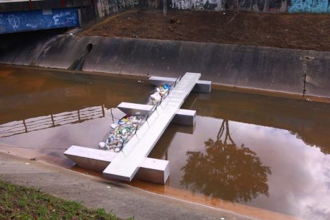 Nova ecobarreira é instalada no bairro Alvorada