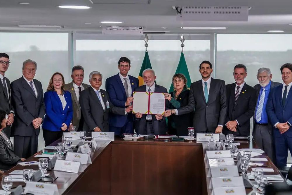 Lula sanciona lei que limita escolha de foro em a&ccedil;&otilde;es judiciais