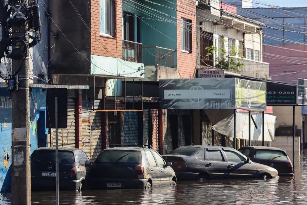 Número de mortos nas enchentes do RS sobe para 173 Número de mortos nas enchentes do RS sobe para 173