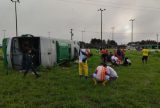 Ônibus com quadrilha do Amazonas tomba na BR-174 e deixa mais de 20 feridos
