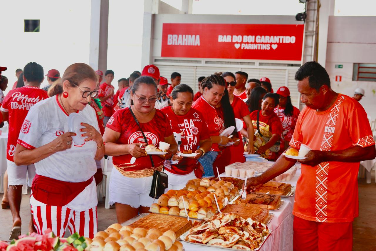 Garantido promove confraterniza&ccedil;&atilde;o de itens coletivos com caf&eacute; regional em Parintins