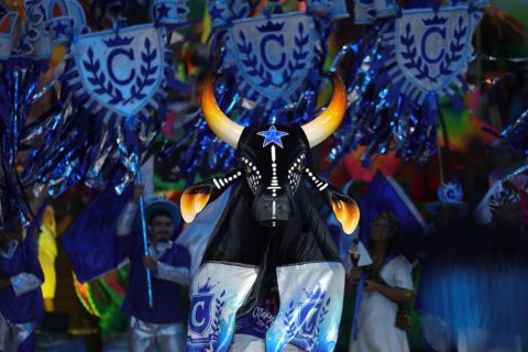 Toada Malúù Dúdú exalta ancestralidade do negro e se consagra como sucesso absoluto do boi Caprichoso