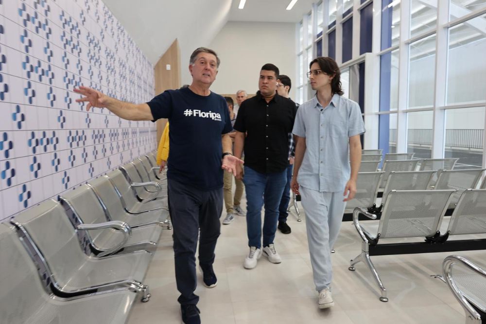 Amom visita principais capitais do Brasil e reúne ideias para plano de governo Amom visita principais capitais do Brasil e reúne ideias para plano de governo