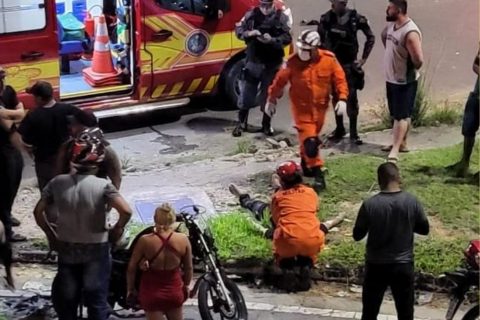 Motociclista morre após ser arremessado durante acidente no bairro Alvorada