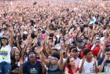 Jovens e mulheres impulsionam crescimento de evangélicos no país, aponta IBGE