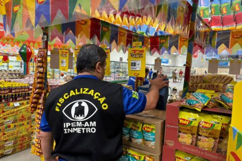 Fiscalização reprova produtos típicos de festas juninas comercializados em Manaus