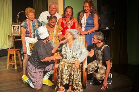 FUnATI apresenta espetáculos de conscientização sobre violência contra idosos no Teatro Gebes Medeiros
