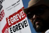Professores de universidades e instituições federais anunciam fim de greve