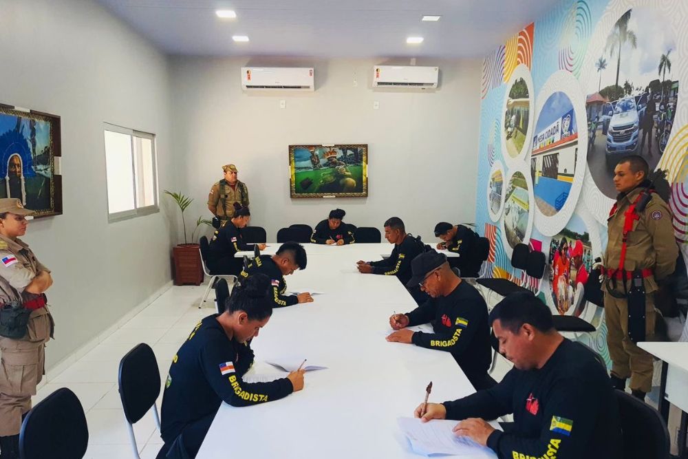 Bombeiros capacitam 153 brigadistas para refor&ccedil;ar combate aos inc&ecirc;ndios no sul do Amazonas