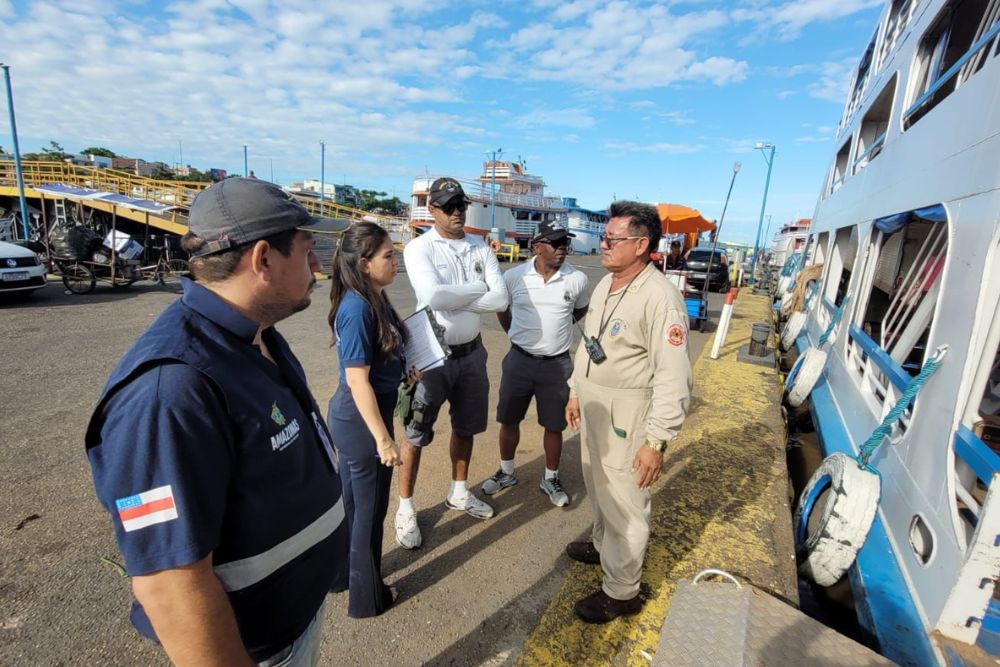 Festival de Parintins: Turistas são orientados a não transportarem cacau e cupuaçu do Amazonas para outros estados Festival de Parintins: Turistas são orientados a não transportarem cacau e cupuaçu do Amazonas para outros estados