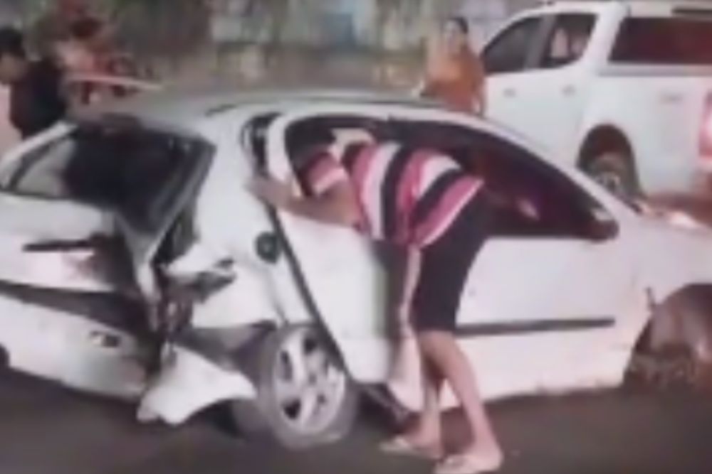 Acidente deixa 5 feridos no bairro Ponta Negra; duas crianças estão em estado grave Acidente deixa 5 feridos no bairro Ponta Negra; duas crianças estão em estado grave