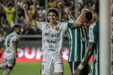 Série B: Amazonas FC vence Coritiba por 1 a 0 e se afasta da zona de rebaixamento