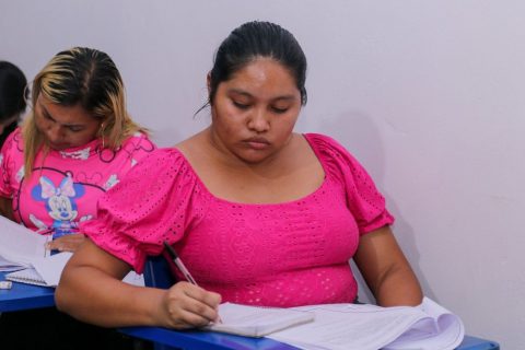 Semtepi abre inscrições para 50 vagas em curso de ‘Manicure e Pedicure para Iniciantes’