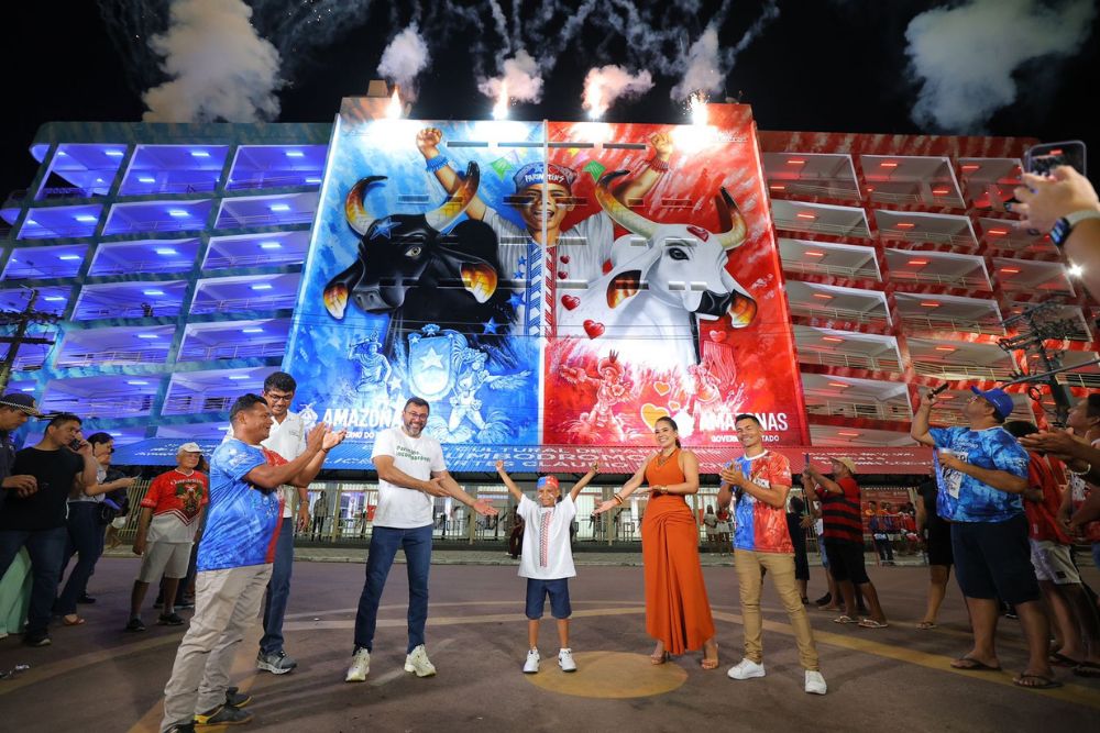 Nova fachada do Bumbódromo representa a valorização dos artistas de Parintins, destaca Wilson Lima Nova fachada do Bumbódromo representa a valorização dos artistas de Parintins, destaca Wilson Lima
