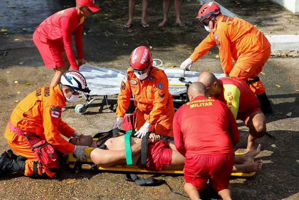 Bombeiros realizam simulados de preven&ccedil;&atilde;o e salvamento antes do 57&ordm; Festival de Parintins
