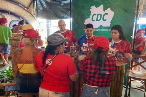 Deputado Mário César Filho leva atendimento da CDC-Aleam ao Turistódromo de Parintins