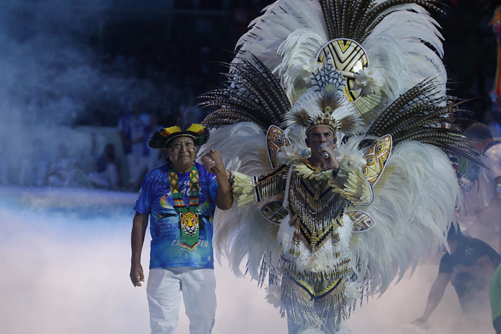 Com subtema 'Raízes: O Entrelaçar de Gentes e Lutas', Caprichoso inicia o 57º Festival de Parintins Com subtema 'Raízes: O Entrelaçar de Gentes e Lutas', Caprichoso inicia o 57º Festival de Parintins
