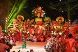 Festival de Parintins: Boi Garantido encerra terceira noite com tema ‘O Futuro é Ancestral’ e encanta galera vermelha e branca