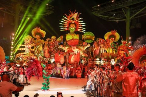 Festival de Parintins: Boi Garantido encerra terceira noite com tema ‘O Futuro é Ancestral’ e encanta galera vermelha e branca