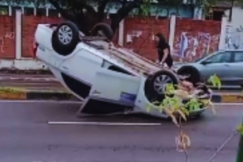 Motorista capota carro ao tentar evitar atropelamento na Avenida Djalma Batista