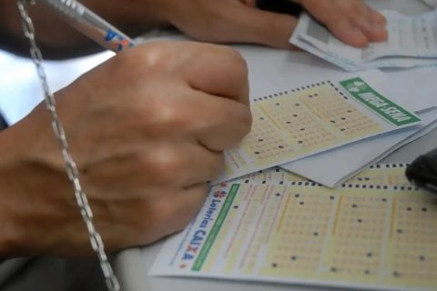 Nenhum apostador acerta a Mega-Sena e prêmio acumula em R$ 20 milhões