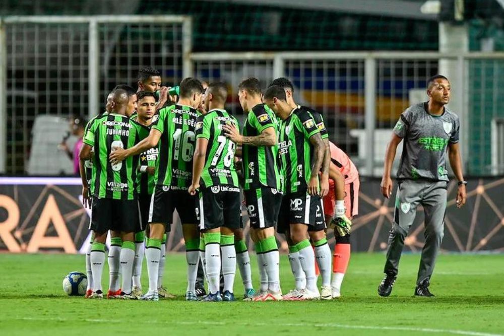 Am&eacute;rica derrota Oper&aacute;rio e iguala com Santos no topo da S&eacute;rie B