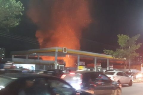 Nove casas são destruídas durante incêndio na Zona Oeste de Manaus