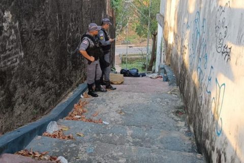 Corpo é encontrado enrolado em saco plástico no bairro Santo Agostinho