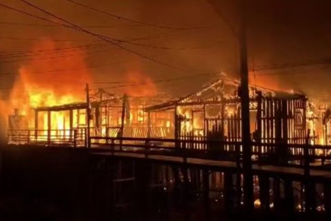 Incêndio destrói casas e mata criança de 6 anos no município de Nhamundá