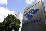 Receita promove leilão com lotes de carros usados, Iphones, vinhos e bolsas