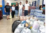 Desabrigados do incêndio em Nhamundá recebem doações da Deputada Mayra Dias e do Prefeito Bi Garcia