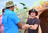 Prefeito de Manaus pede apoio para identificar responsáveis por vandalismo no Parque Gigantes da Floresta