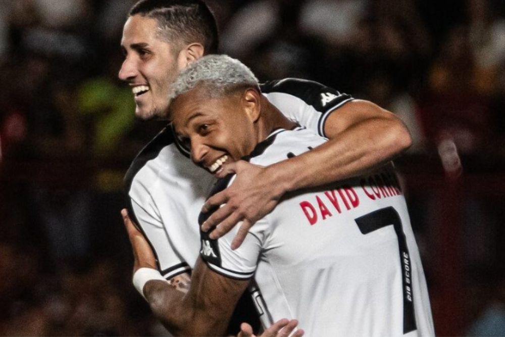 Vasco vence Atl&eacute;tico-GO e engata a quarta vit&oacute;ria seguida no Brasileir&atilde;o